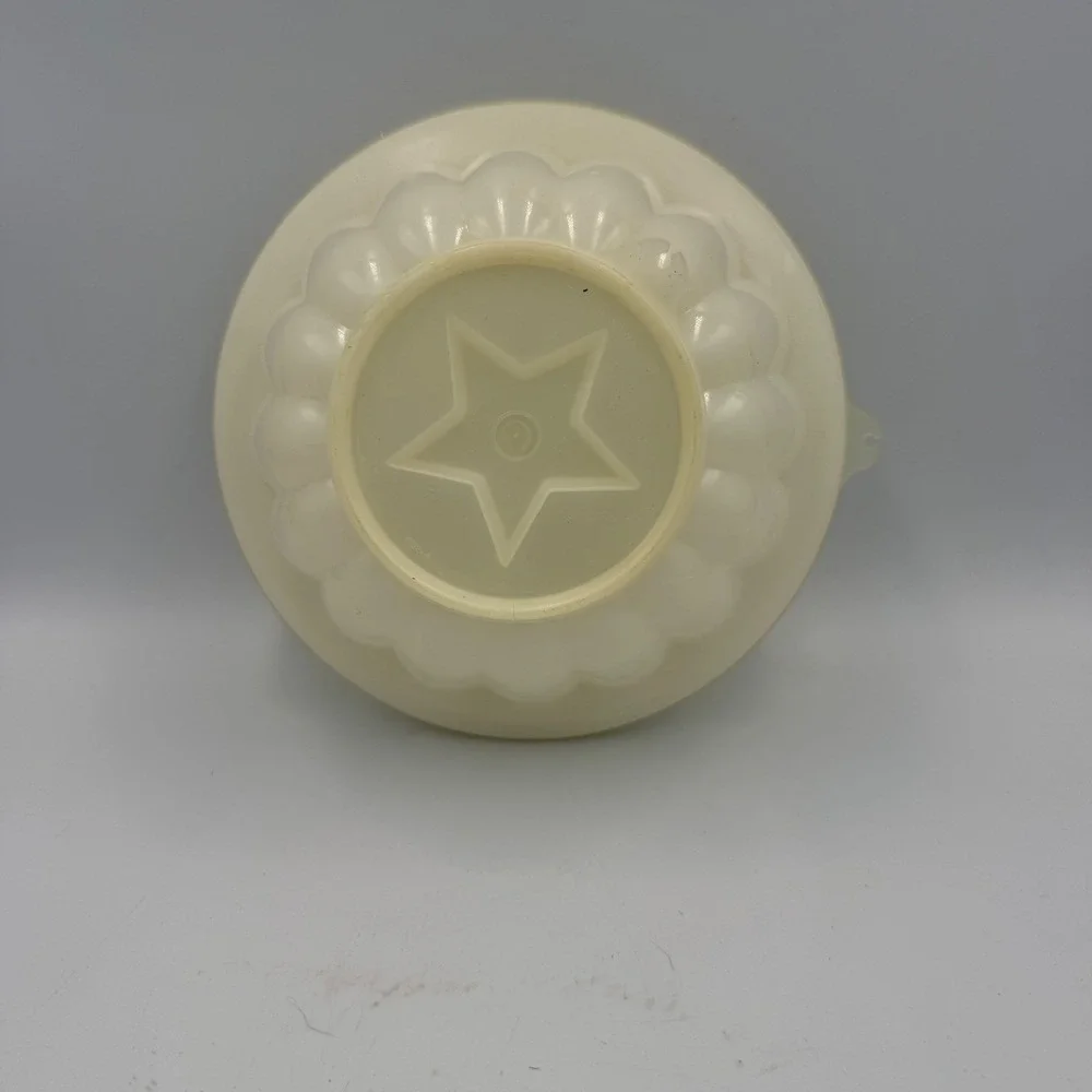 Vintage Tupperware Jel-N-Serve Jello Mold Star Center Scalloped Sheer White 608